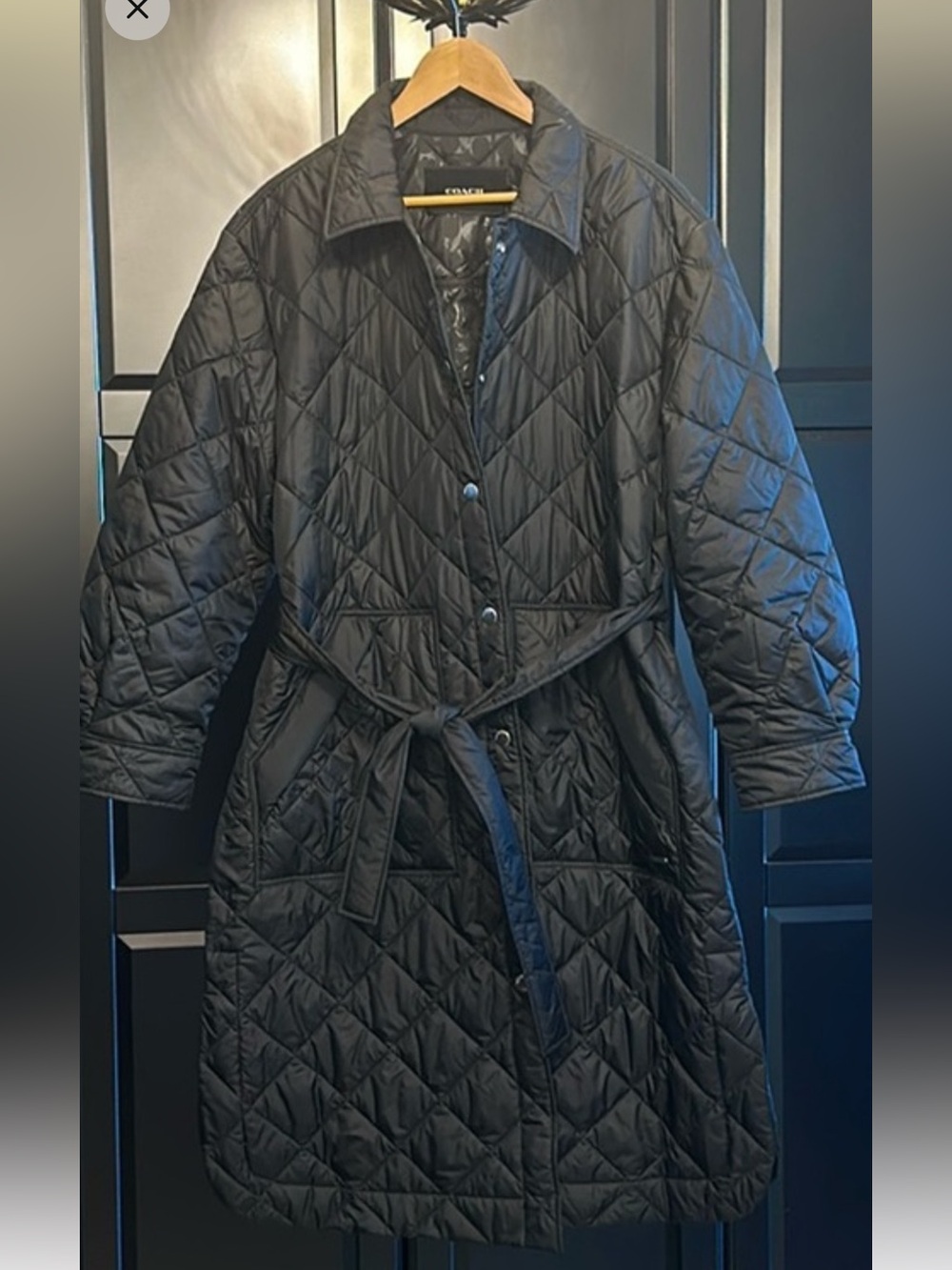 **ISO I’M SEARCHING FOR THIS
Coach Black Quilted Logo-Detail Jacket
Size M/L/XL